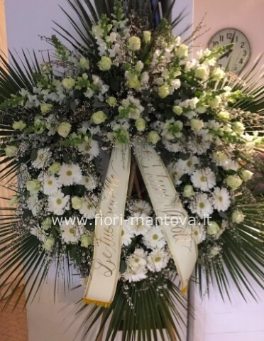Corona funebre con tipo fiori da concordare medio piccola